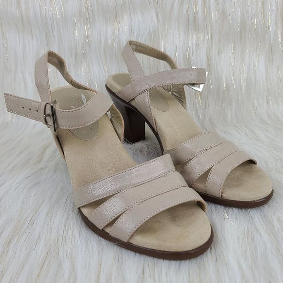 aerosoles strappy sandals